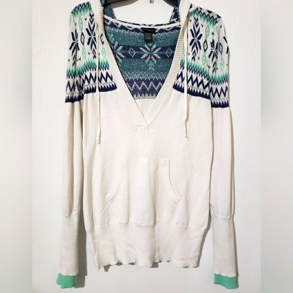 💥3/$30💥Rue21 Light Weight Hooded Sweater